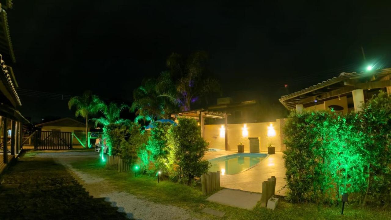 Hôtel Aloha Rosa à Praia do Rosa Extérieur photo